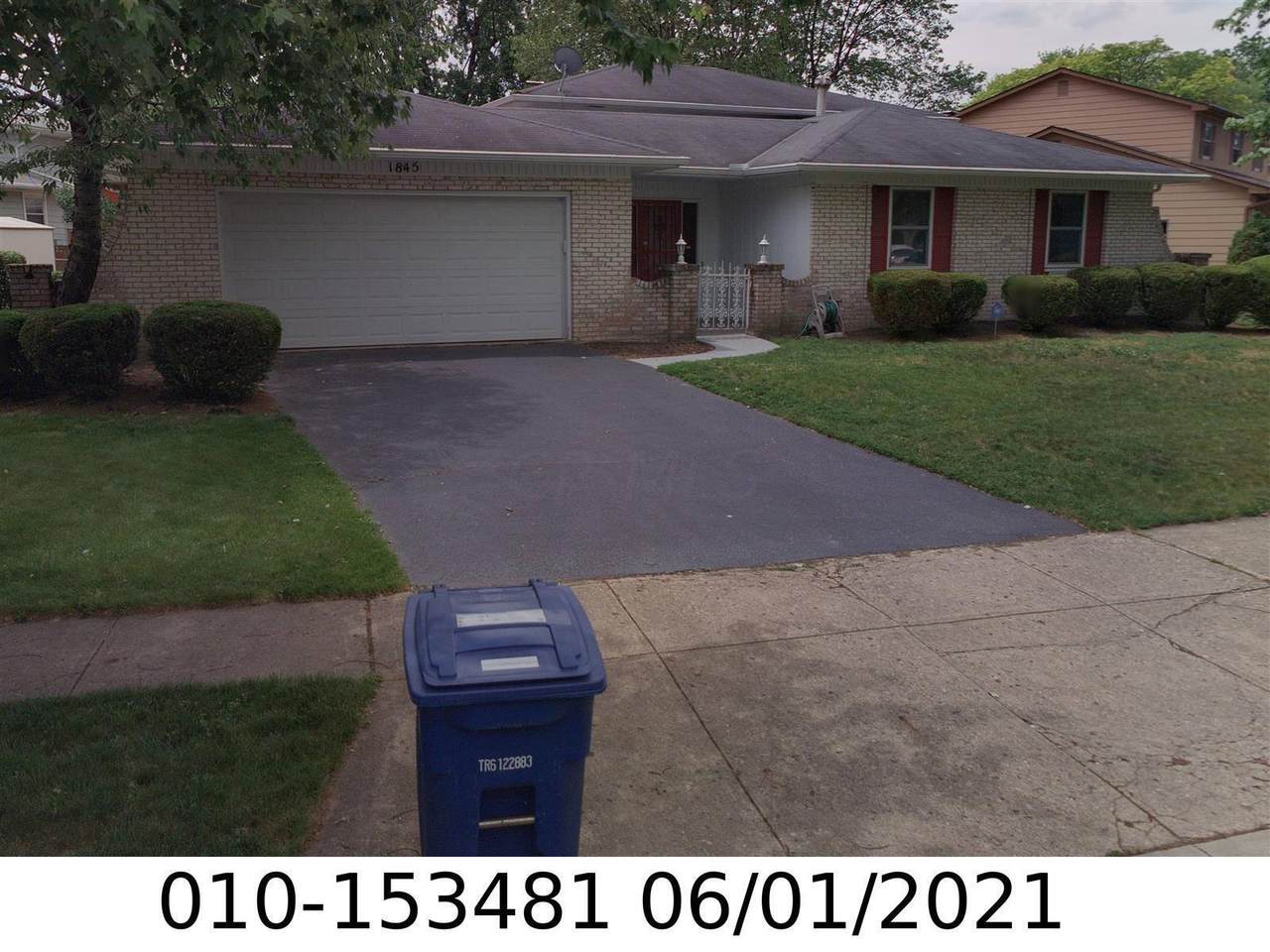 1845 Balsamridge Road - Photo 1