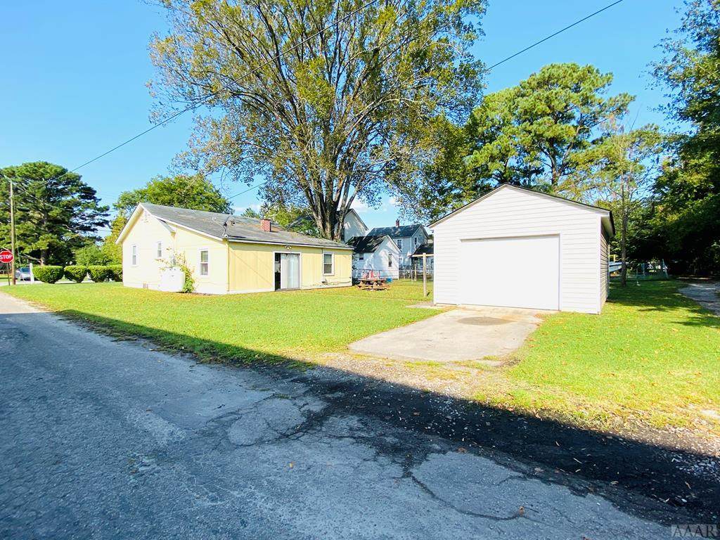 808 Beech St - Photo 1