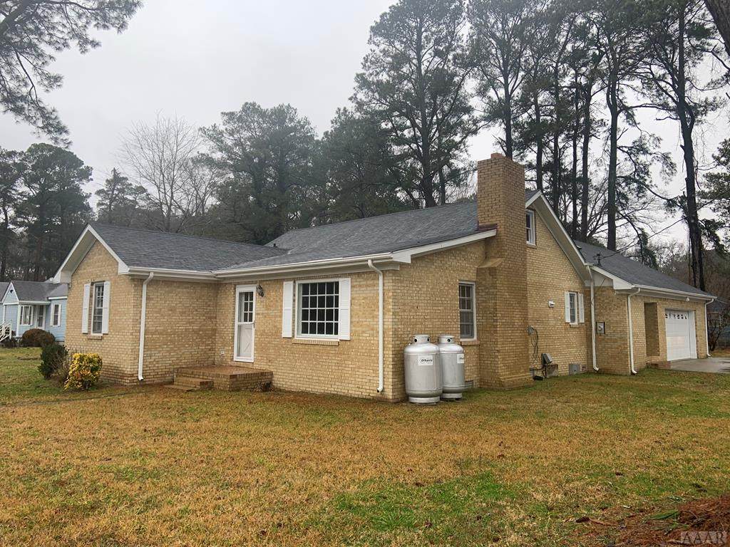 1700 Winslow Street - Photo 1