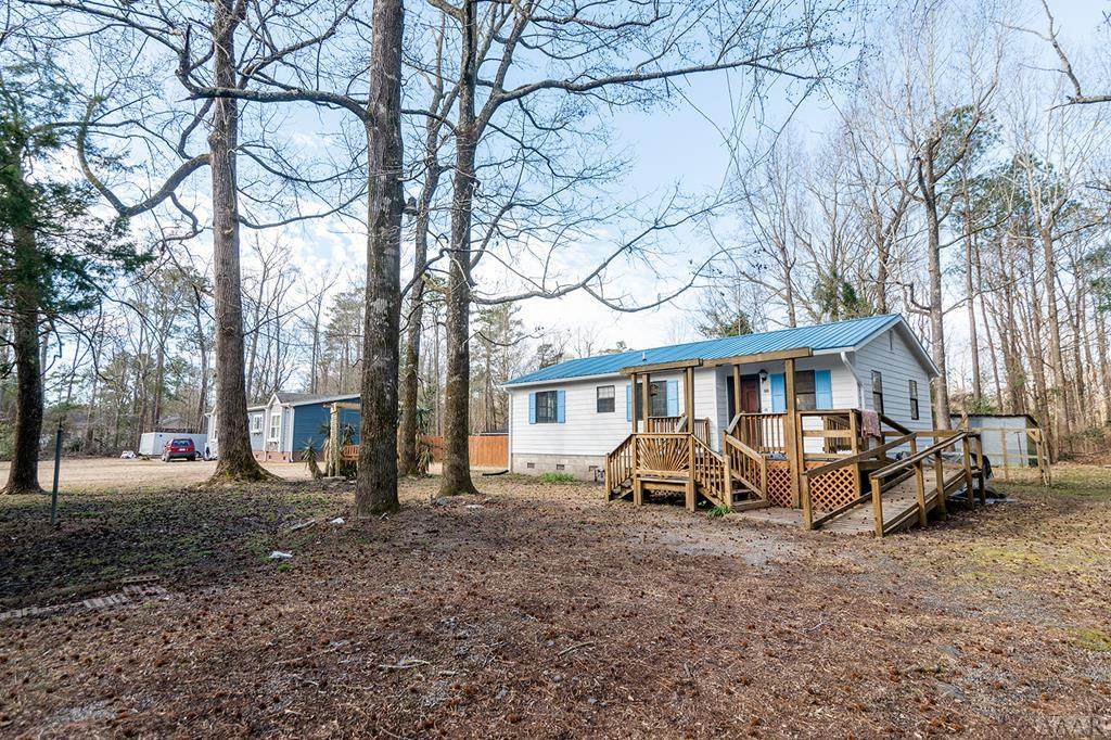 121 Laurel Street - Photo 1