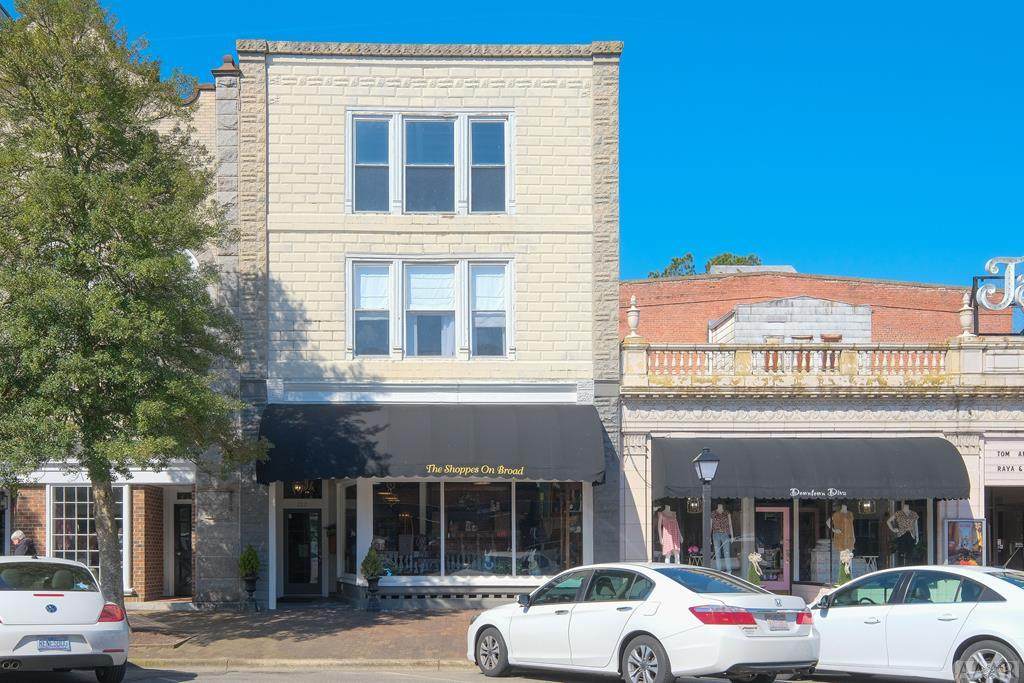 212 Broad Street - Photo 1
