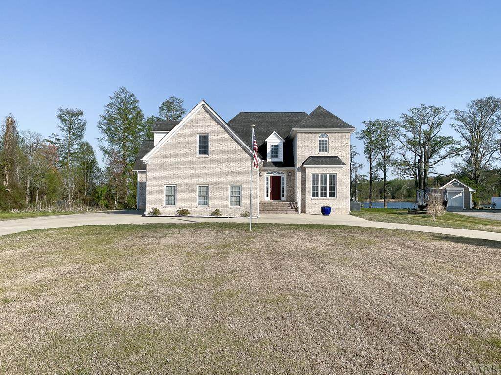 423 Pointe Vista Drive - Photo 1
