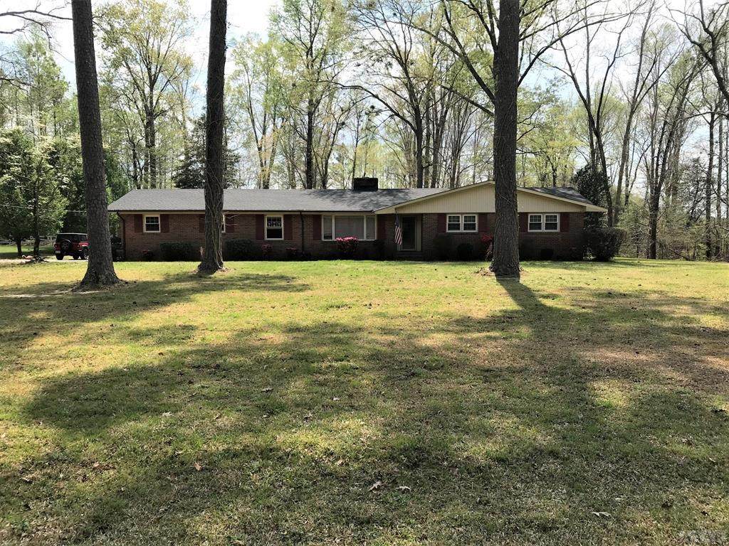 647 Hwy 158 - Photo 1