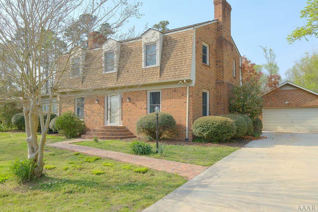 143 Country Club Drive - Photo 1