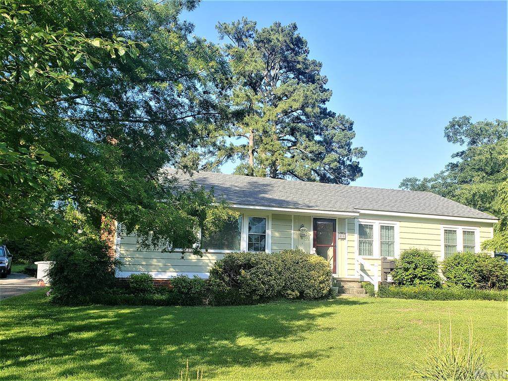 909 Winwood Drive - Photo 1