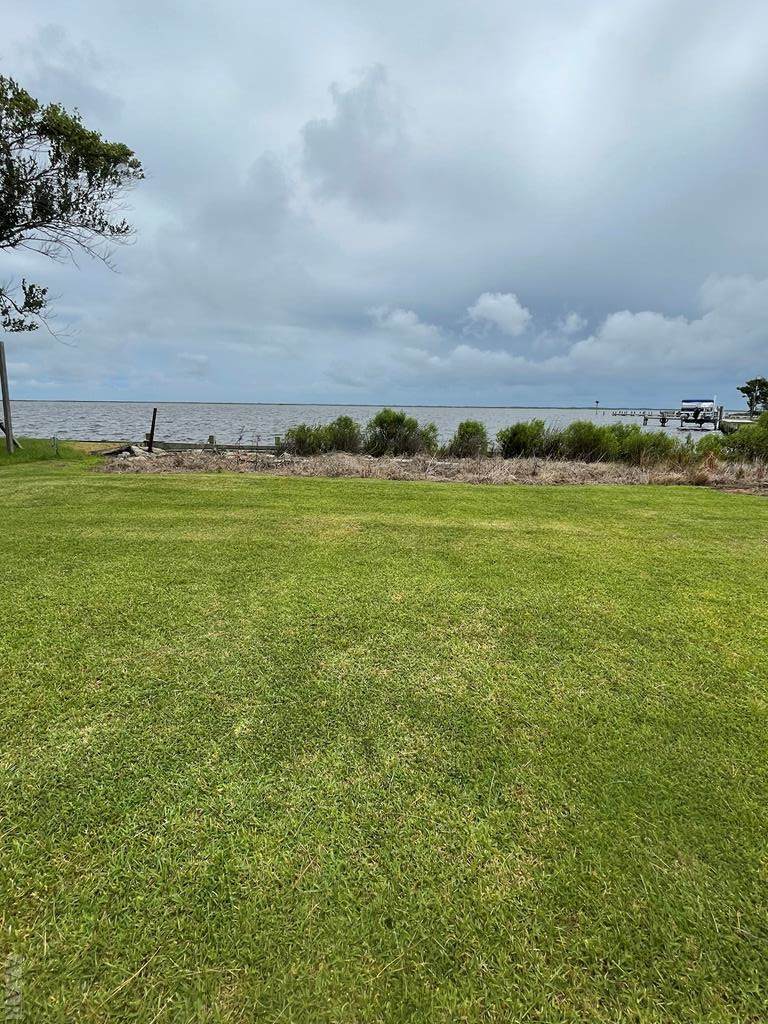102 Sea Horse Lane - Photo 1