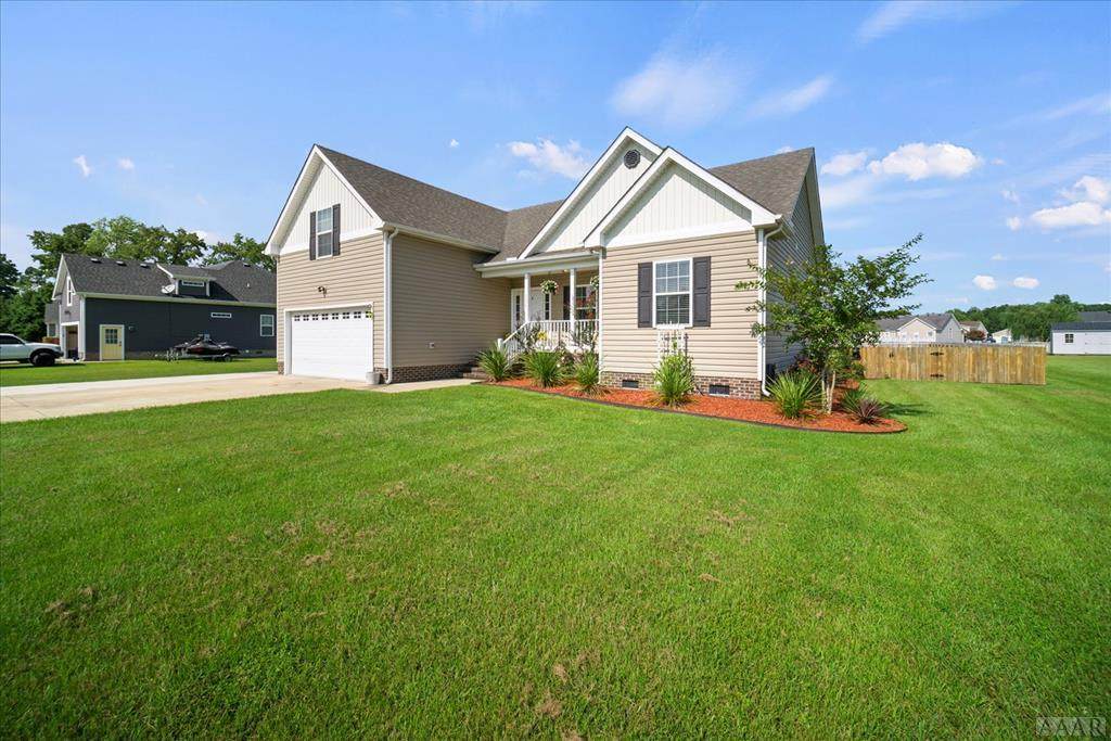 136 Travis Blvd - Photo 1