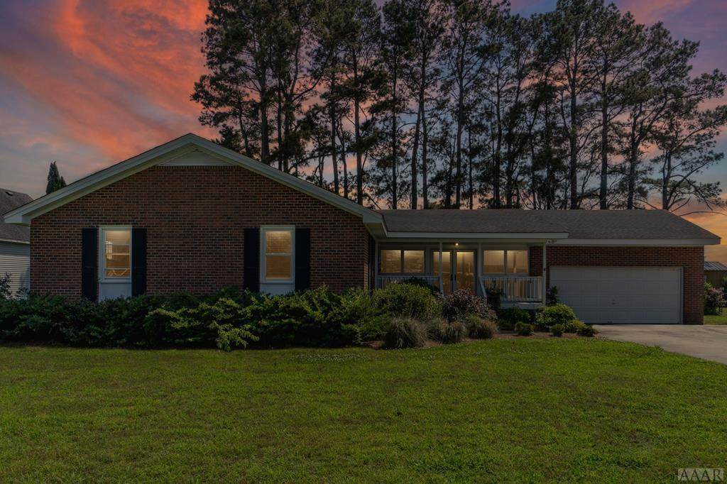 211 Bayshore Dr - Photo 1
