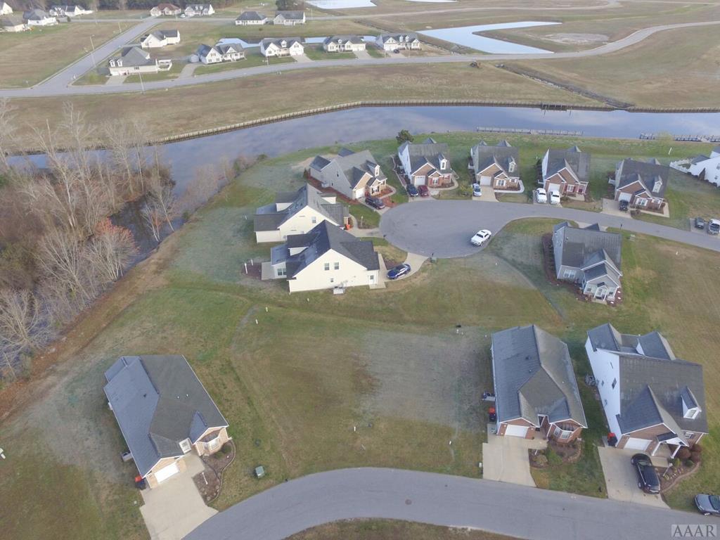 327 Egret Court - Photo 1
