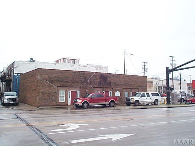 610 Elizabeth Street - Photo 1