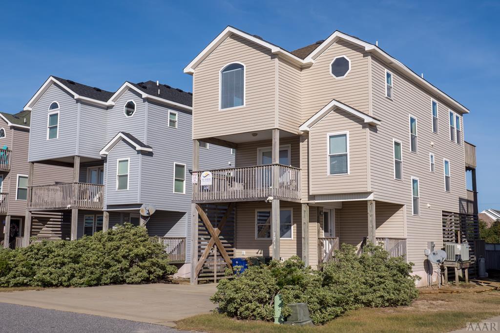 7211 Croatan Hwy - Photo 1