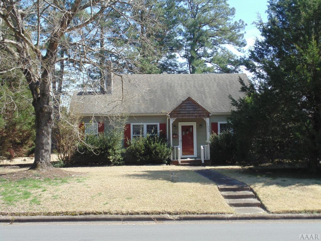 421 Pembroke Avenue - Photo 1