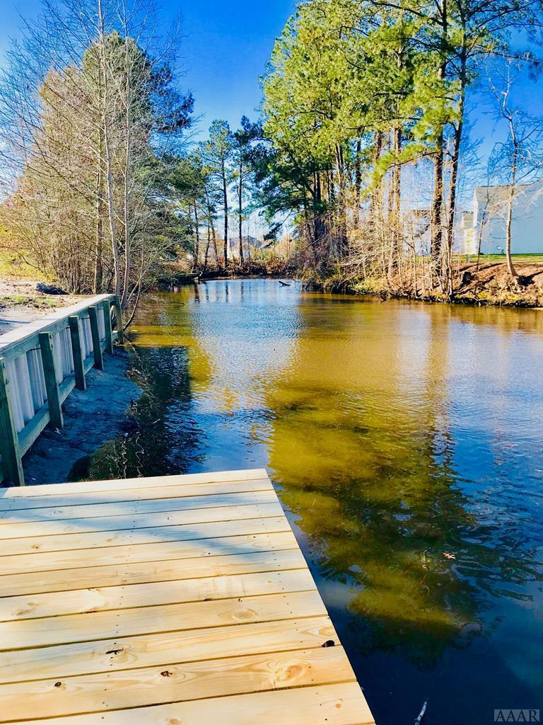 107 Pelican Pointe Drive - Photo 1