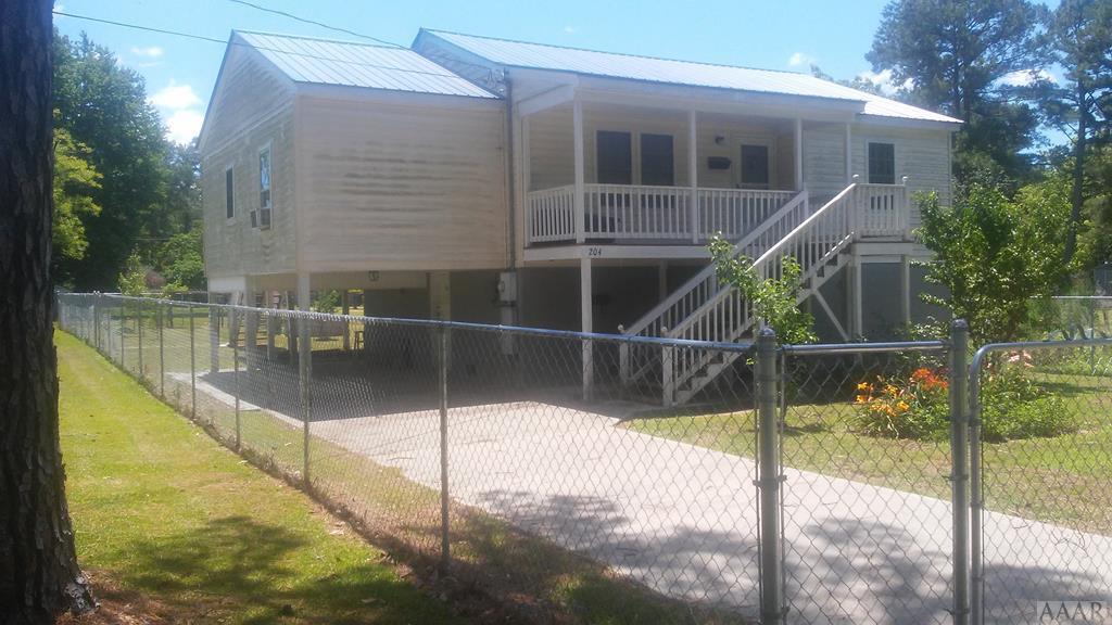 204 Maple Street - Photo 1
