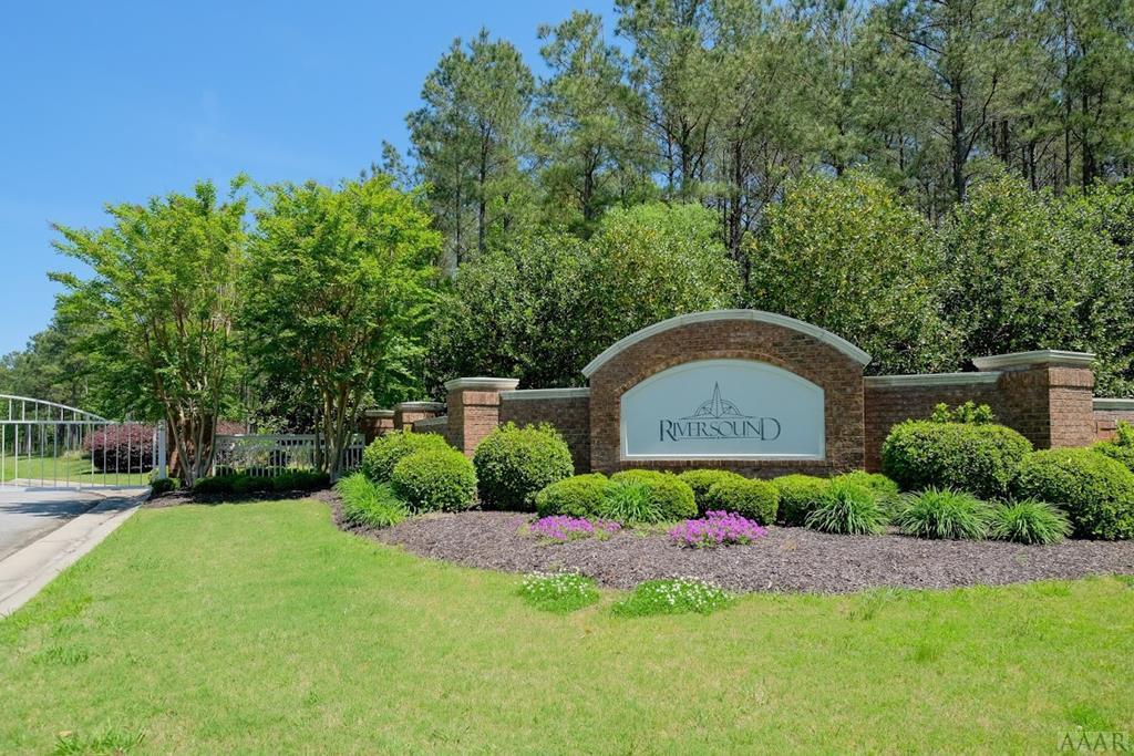 223 Plumtree Circle - Photo 1