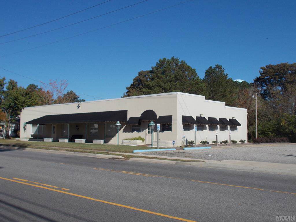 406 West Queen Street - Photo 1