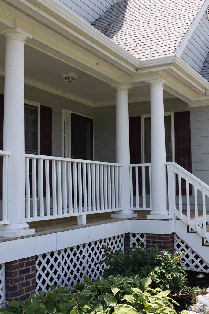 508 Pointe Vista Drive - Photo 1