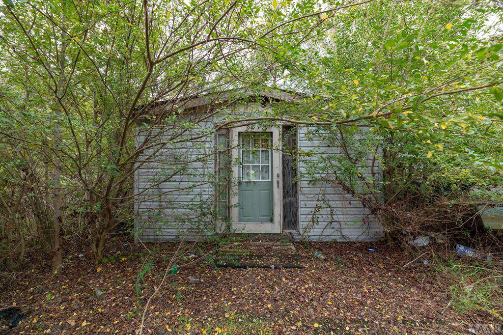 304 Colony Dr - Photo 1