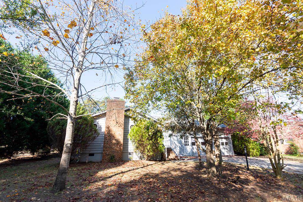 104 Manor Rd - Photo 1