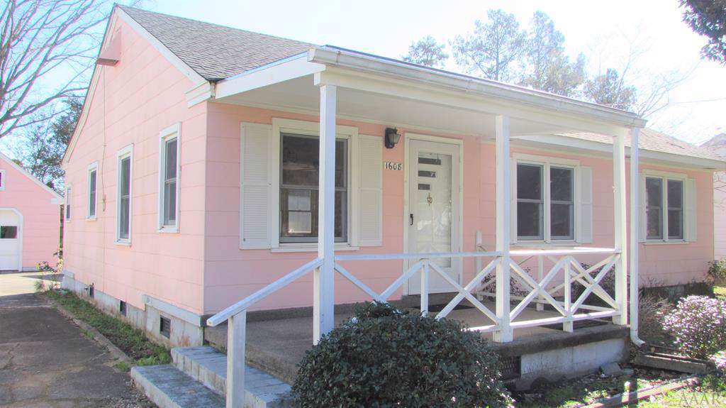 1608 Edgewood Drive - Photo 1