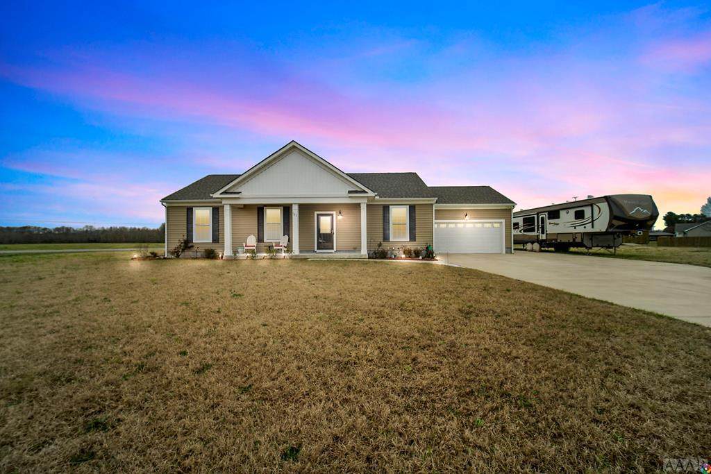 122 Red Maple Drive - Photo 1