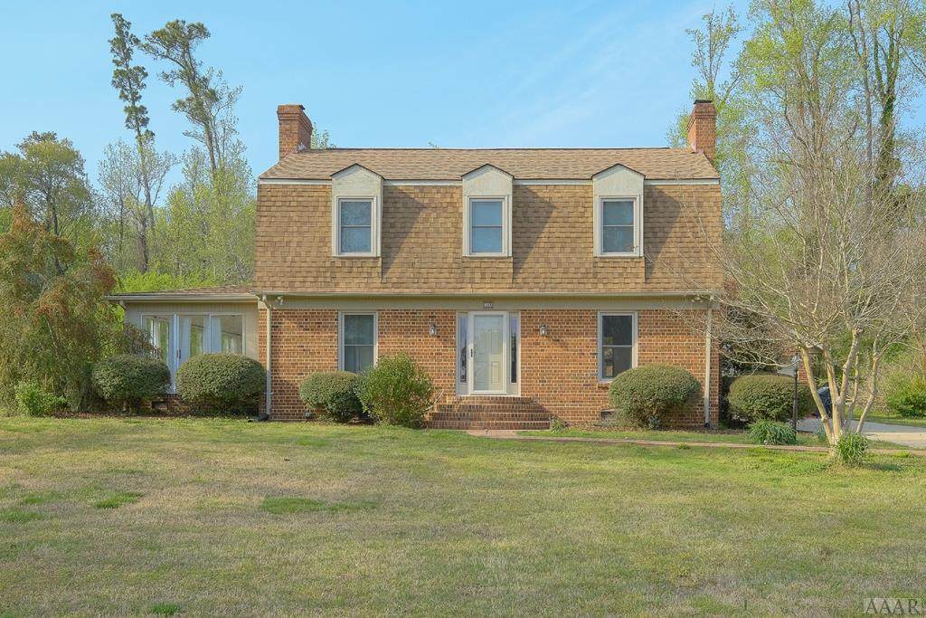 143 Country Club Drive - Photo 1
