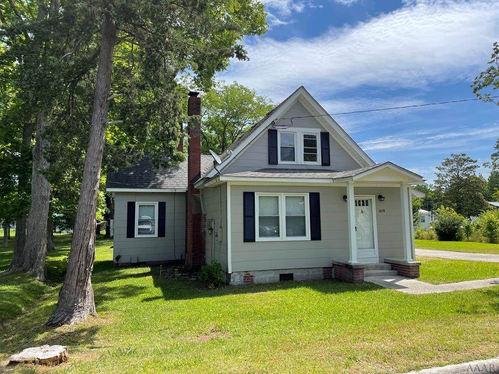 210 Middle Street - Photo 1