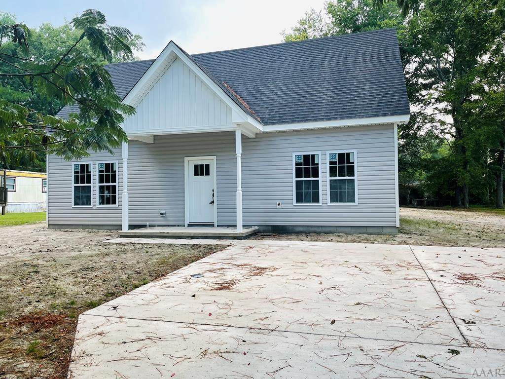 102 Baxter Grove - Photo 1