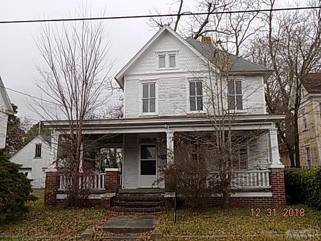 204 Burgess Street - Photo 1