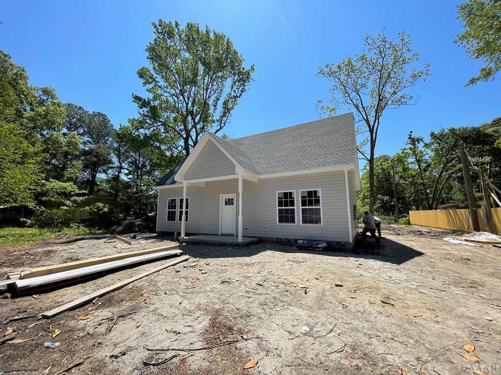 102 Baxter Grove - Photo 1