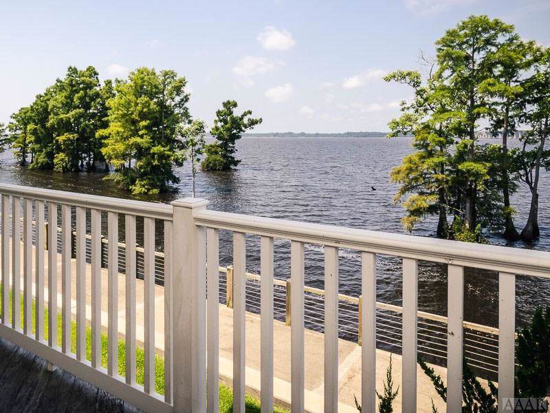 412 Captains Cove - Photo 1