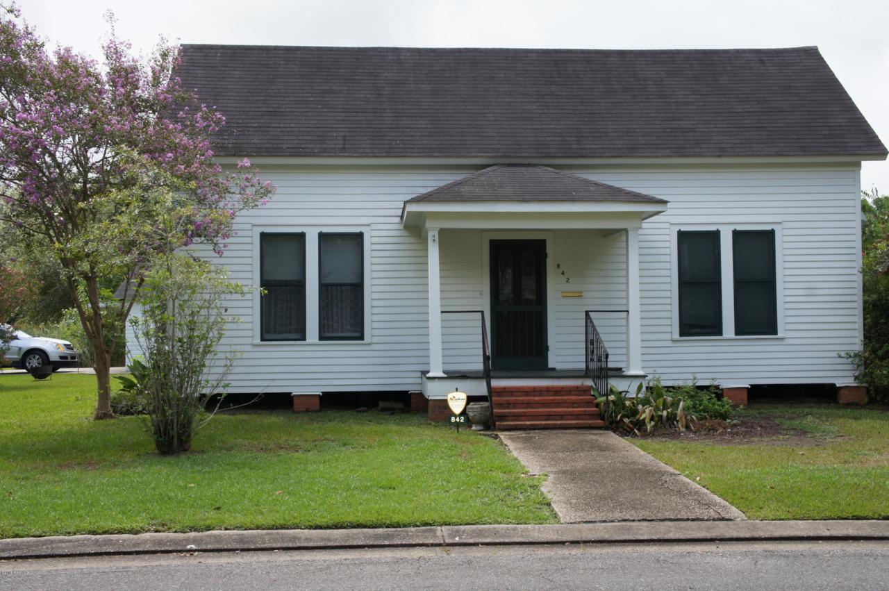 842 4th Street - Photo 1