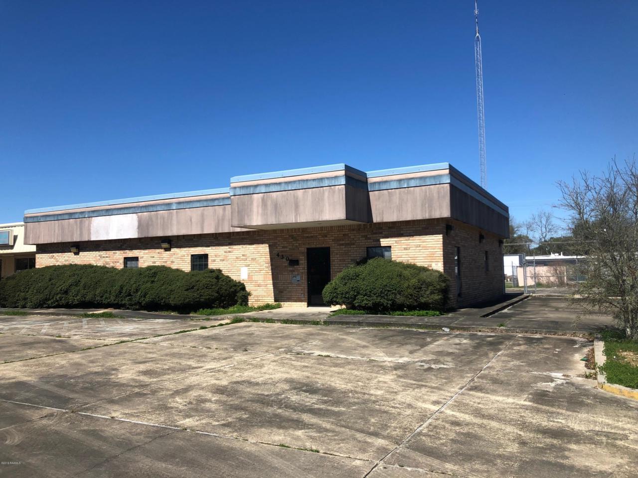 430 Roberts Avenue - Photo 1