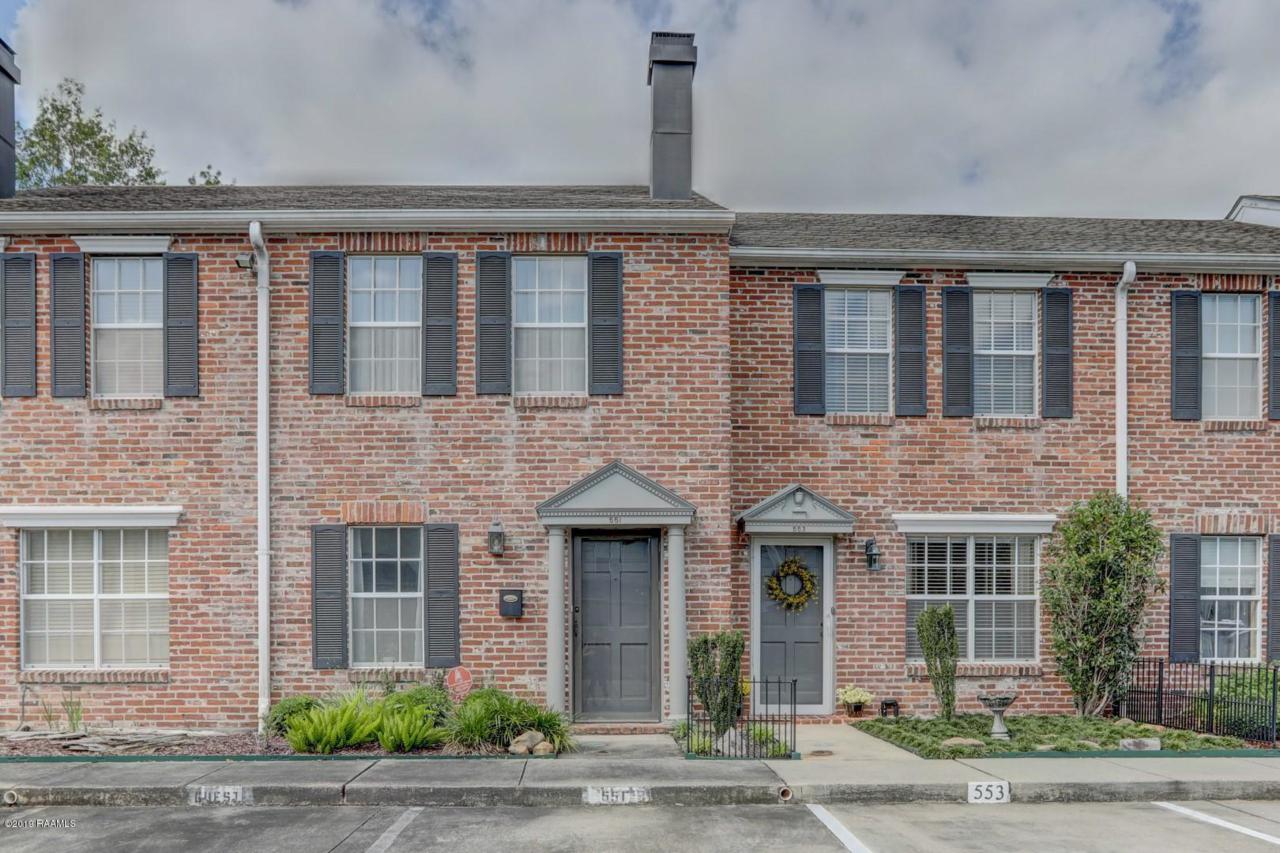 551 Tracy Circle - Photo 1