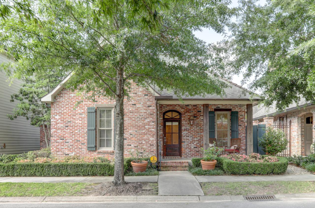 121 Woodsboro Drive - Photo 1