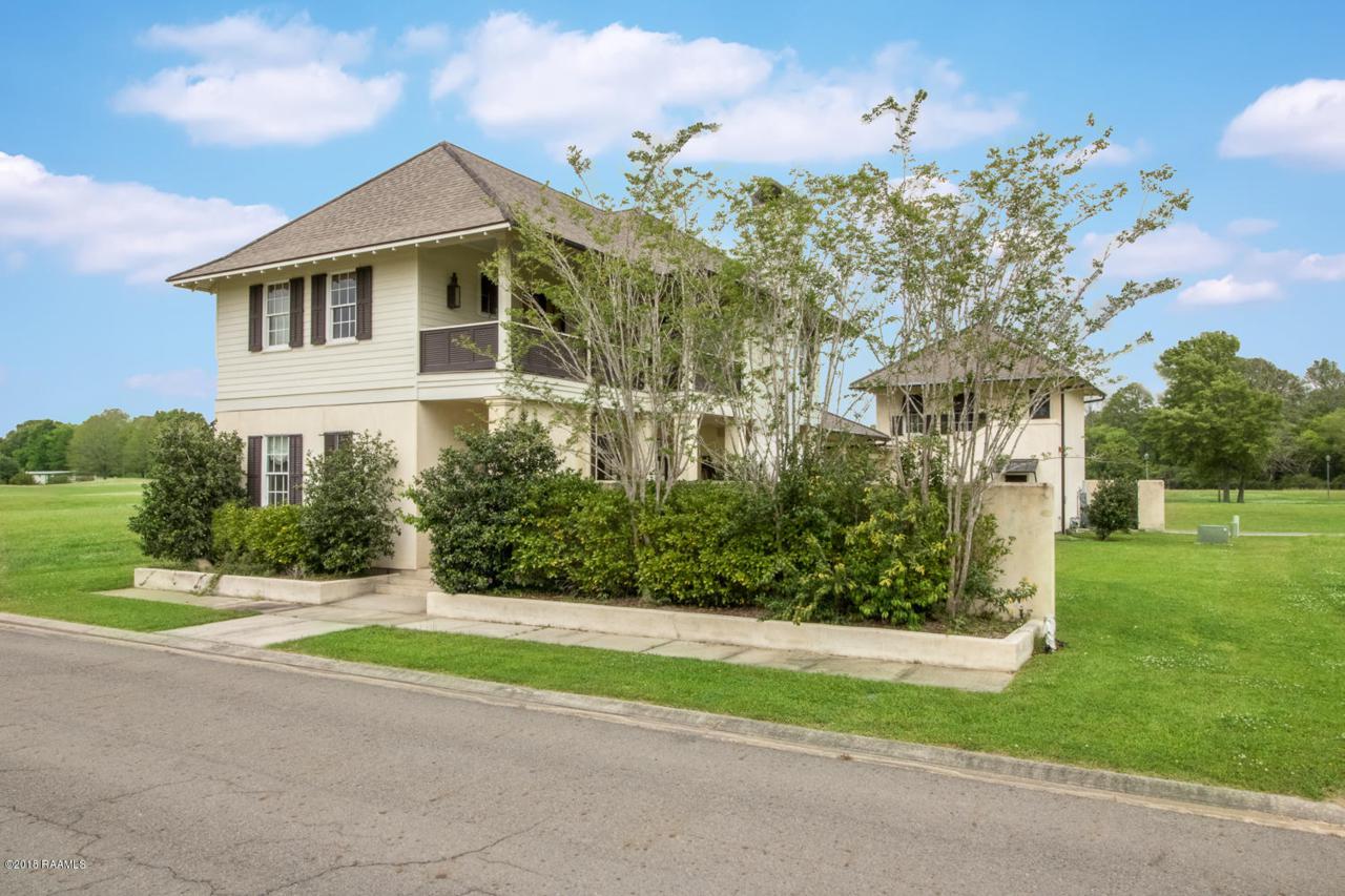 118 Farmview Drive - Photo 1