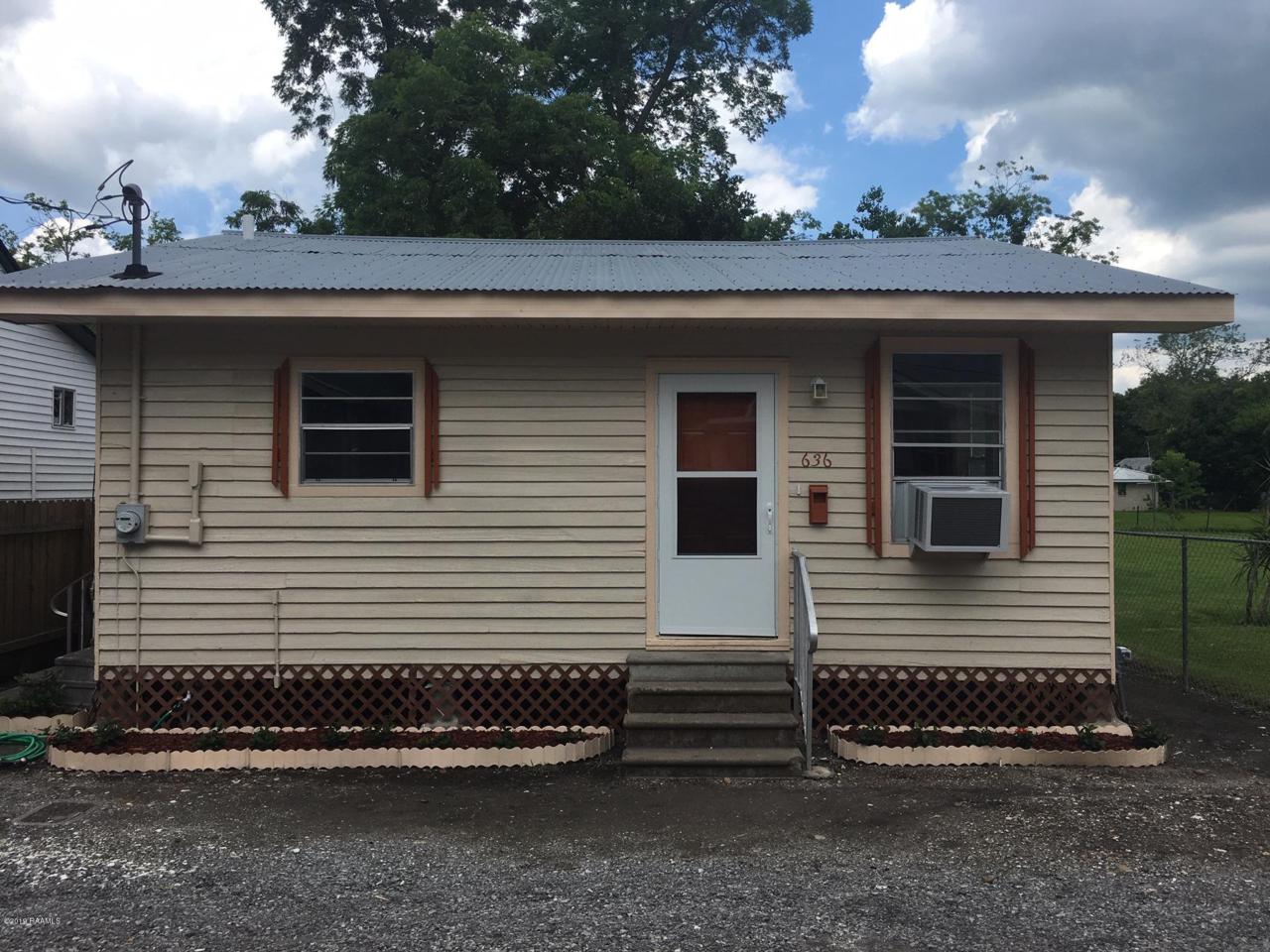 636 8th Street - Photo 1