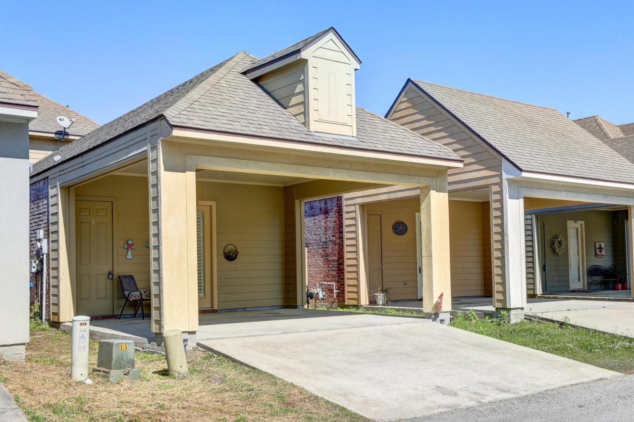 106 Laguna Lane - Photo 1