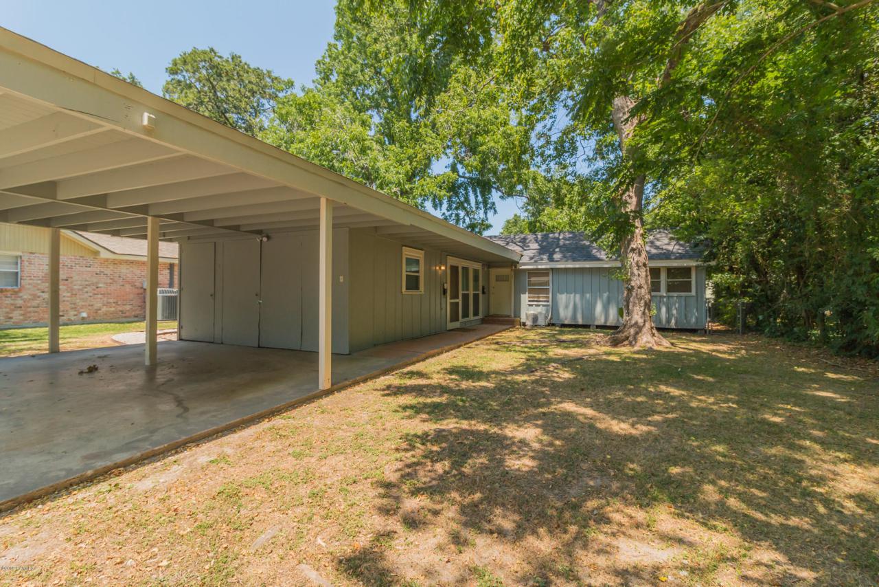 310 Saint Thomas Street - Photo 1
