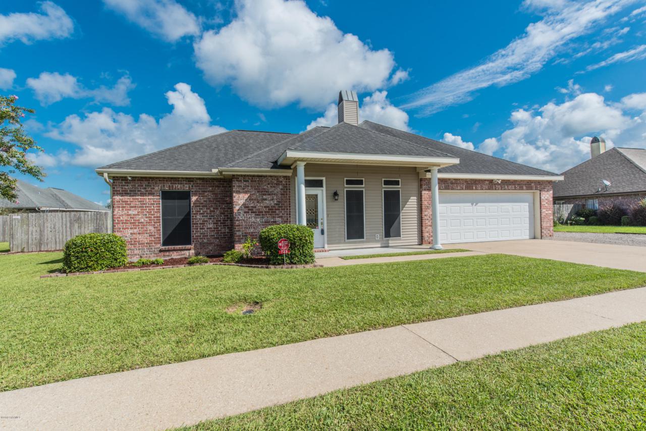 745 Belle Circle - Photo 1