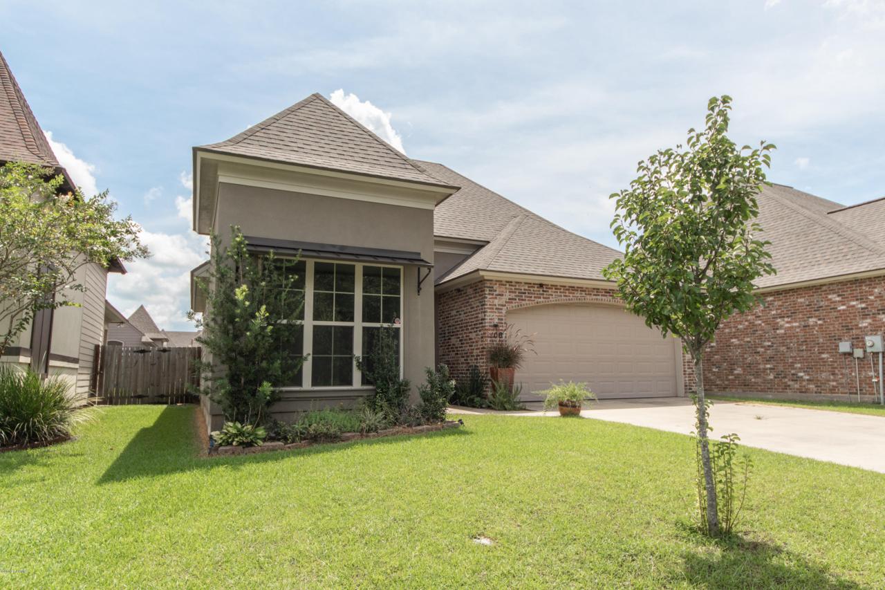 106 Heathwood Drive - Photo 1