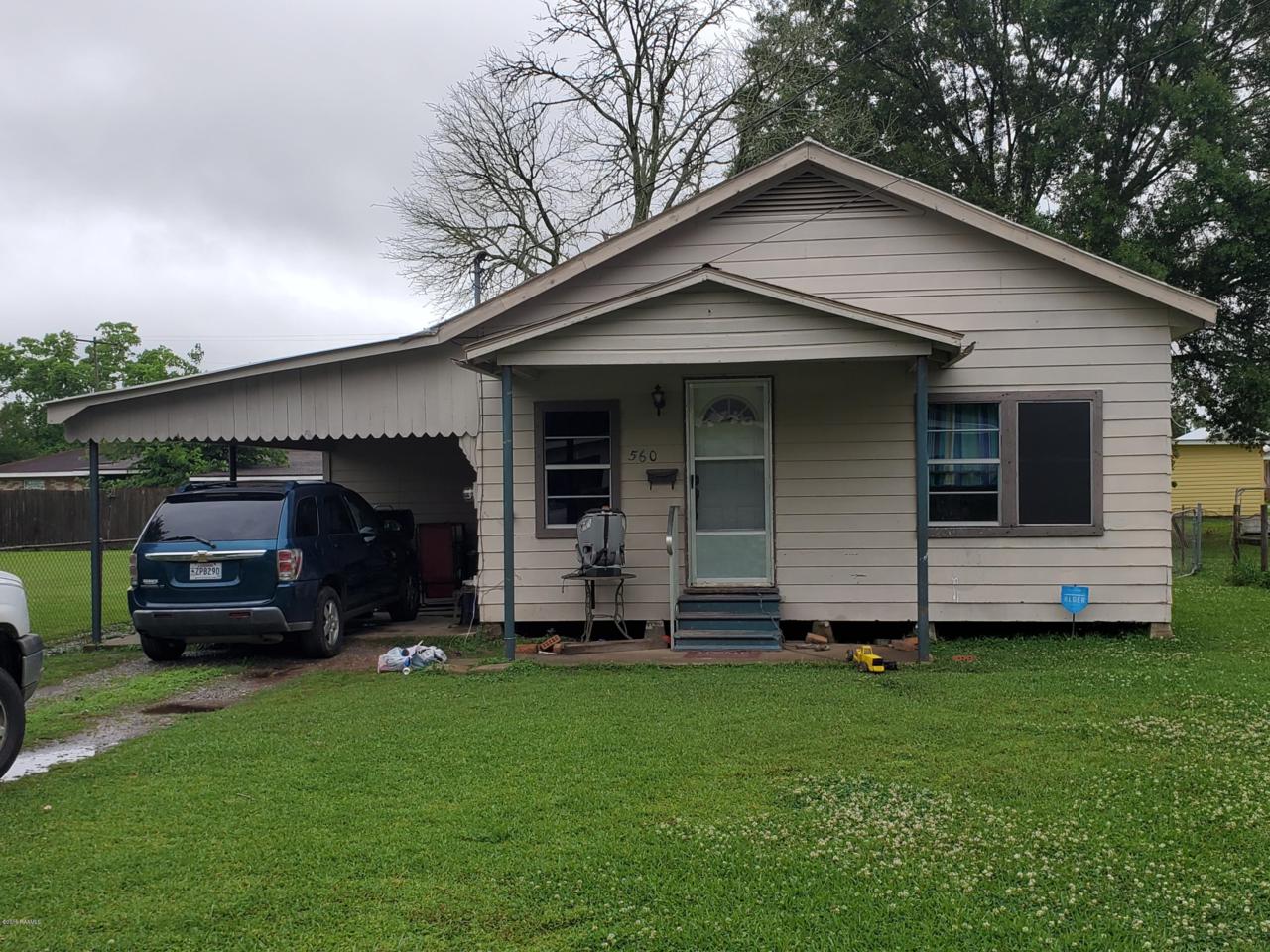 560 Moss Street - Photo 1