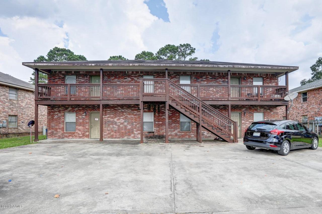 424 Vieux Orleans Circle - Photo 1