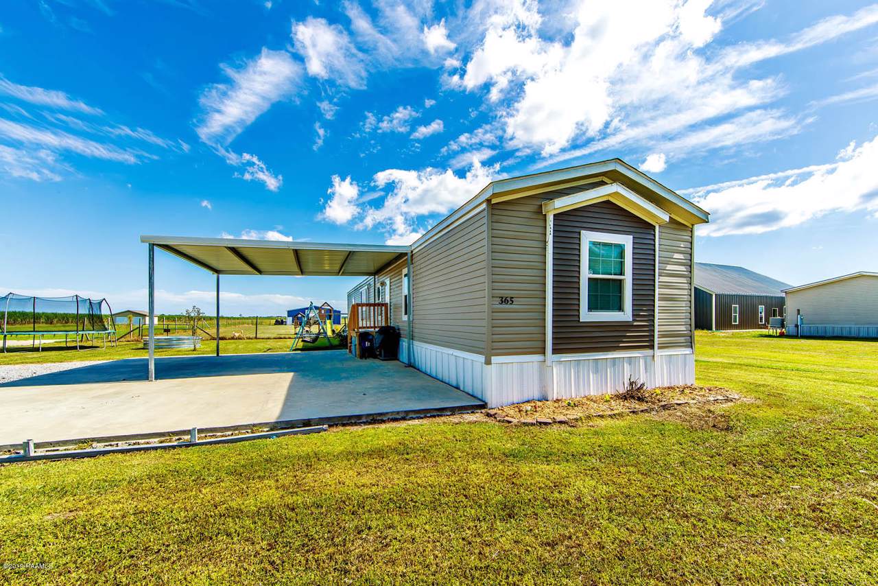 365 Prairie Road - Photo 1