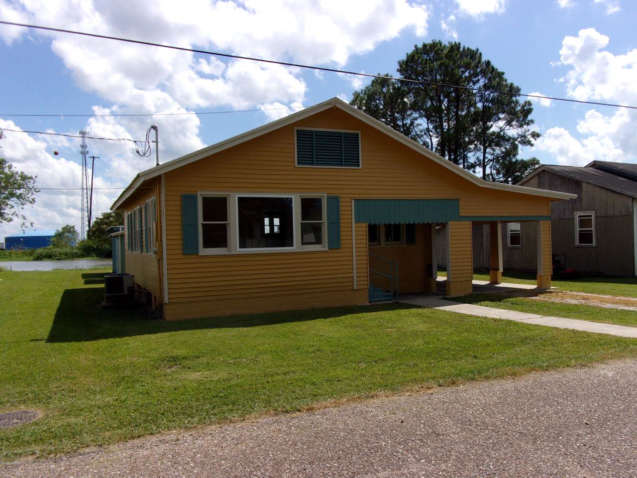 1002 Malcolm Street - Photo 1