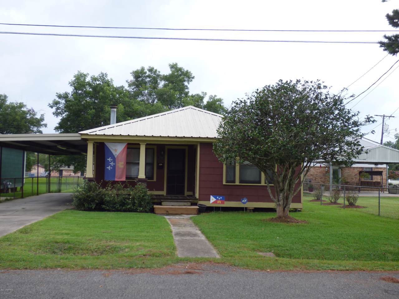 708 Vincent Street - Photo 1