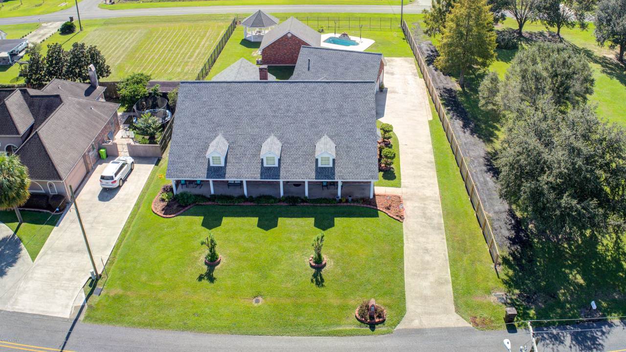 1566 Bridge Street - Photo 1
