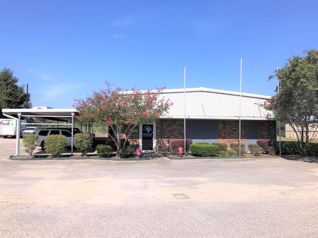 124 Banks Avenue - Photo 1