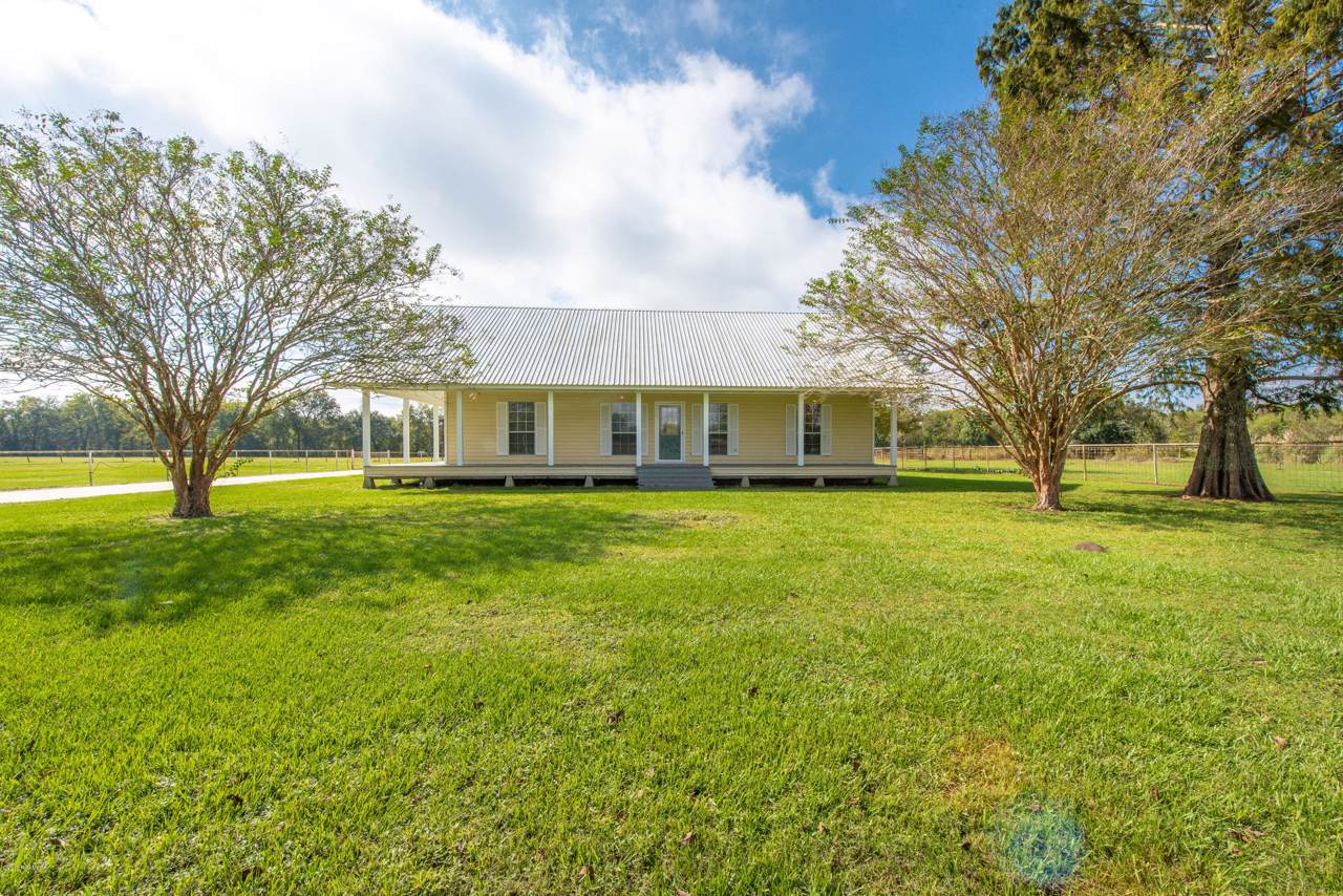1067 Parker Road - Photo 1