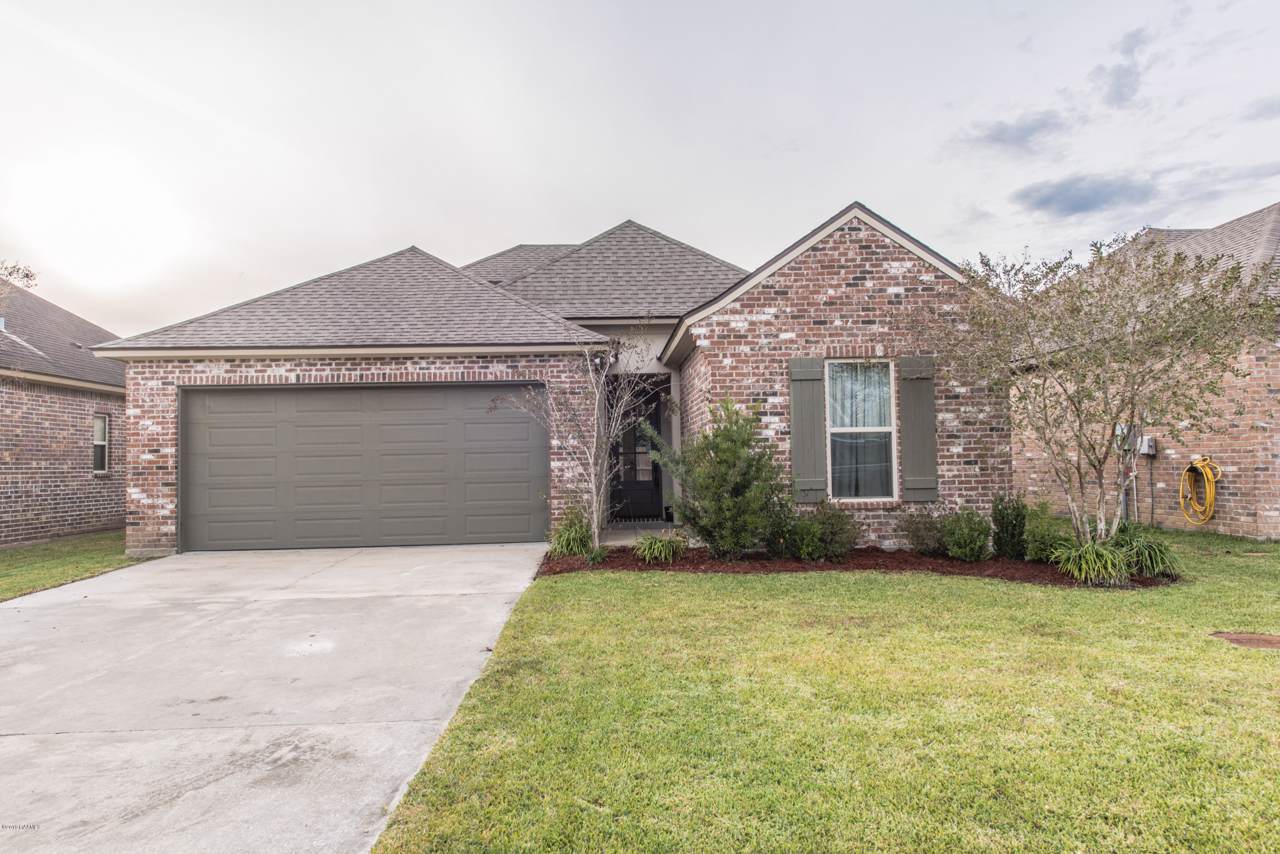 116 Sugarcreek Drive - Photo 1